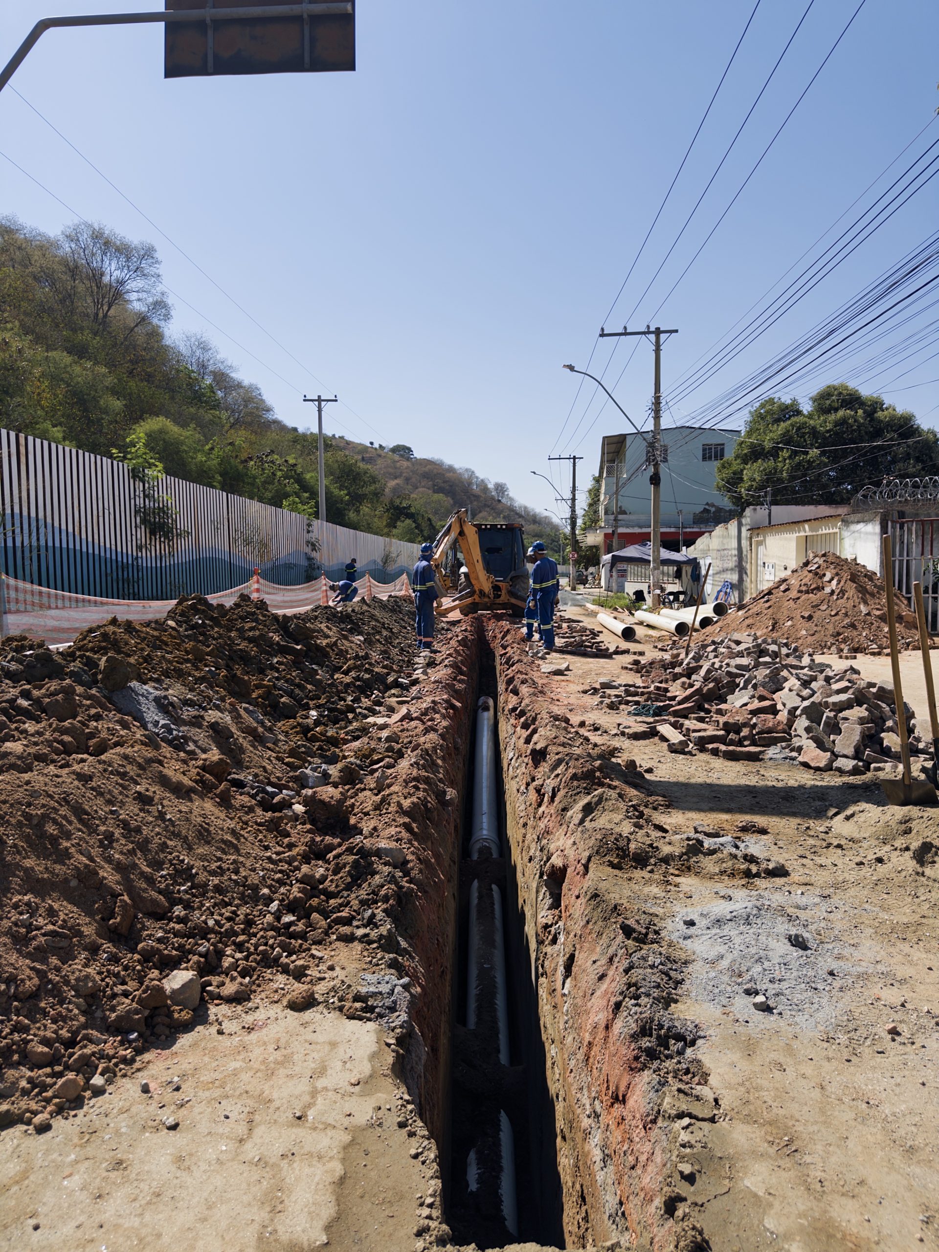 Mais moderna e eficiente, nova rede de água começa a ser instalada na Moacir Paleta Mais moderna e eficiente, nova rede de água começa a ser instalada na Moacir Paleta
