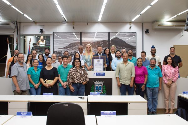 Diretor-executivo da Águas de Valadares é homenageado pela Câmara