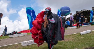 Águas de Valadares é patrocinadora oficial da Copa Valadares de Parapente 2026