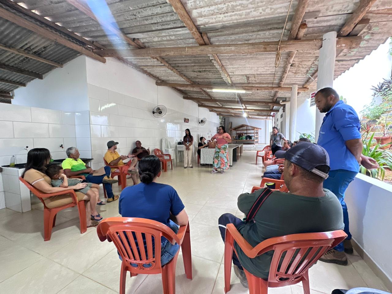 Águas de Valadares leva equipe de multisserviços a Nova Floresta (Paca)