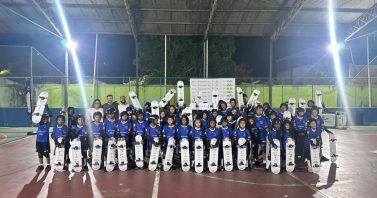 Águas de Valadares entrega uniformes e equipamentos para alunos do Esporte na Cidade
