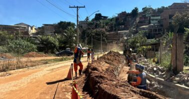 Mais Obras: implantação de novas redes no Turmalina e Trevo em fase final