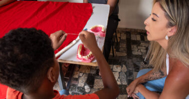 Voluntários da Águas de Valadares levaram alegria e acolhimento a crianças e adolescentes em Casa Lar