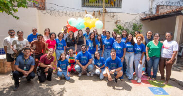 Voluntários levam alegria e acolhimento a crianças e adolescentes em Casa Lar